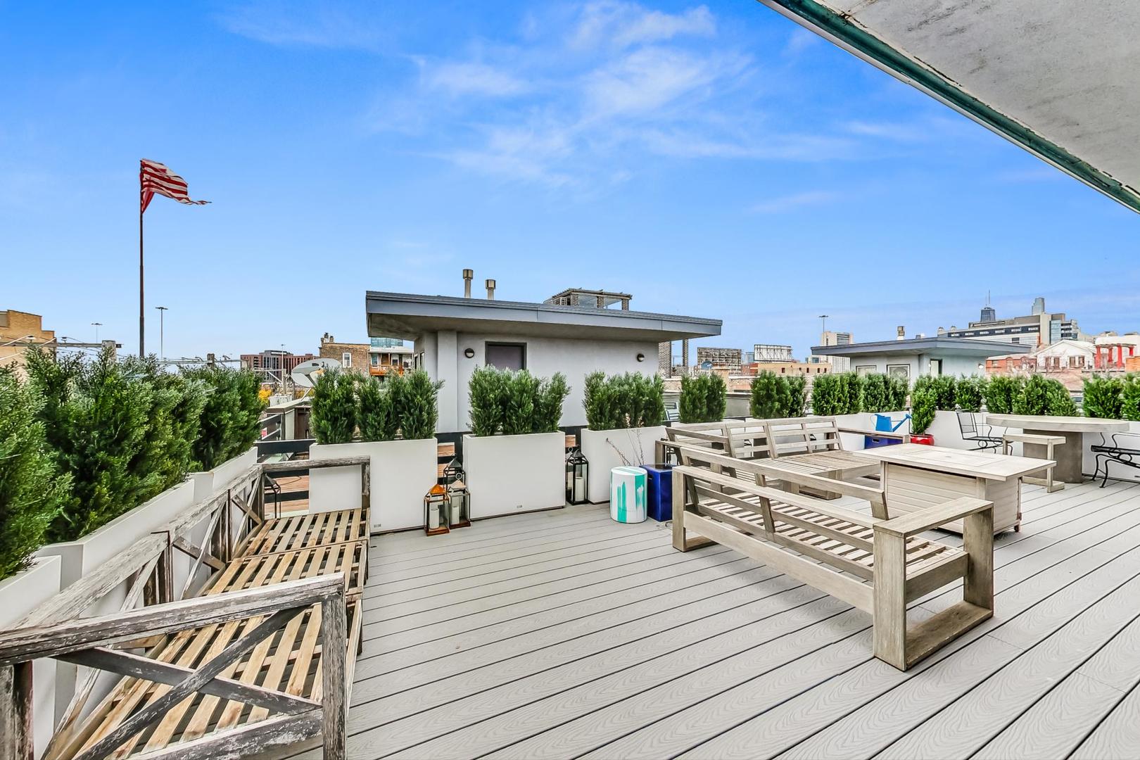448 N Carpenter Street J