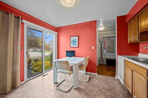 Tiny photo for 131 Autumn Court #131, Buffalo Grove, IL 60089 (MLS # 12514522)