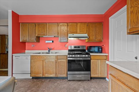 Tiny photo for 131 Autumn Court #131, Buffalo Grove, IL 60089 (MLS # 12514522)