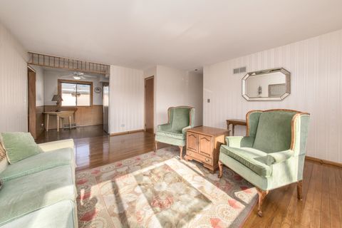 Tiny photo for 170 Westmere Road, Des Plaines, IL 60016 (MLS # 12587781)