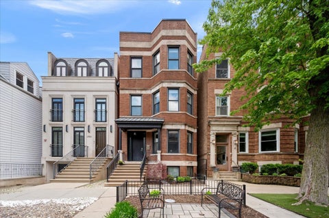 Photo of 2901 N Burling Street, Chicago, IL 60657 (MLS # 12688685)