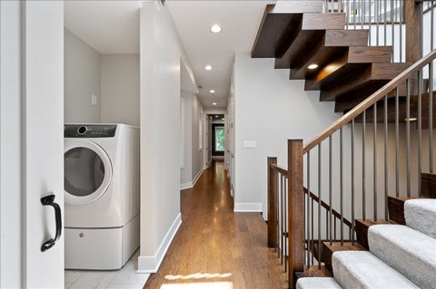 Tiny photo for 2901 N Burling Street, Chicago, IL 60657 (MLS # 12688685)