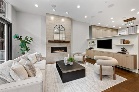 Tiny photo for 2901 N Burling Street, Chicago, IL 60657 (MLS # 12688685)