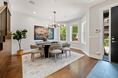 Tiny photo for 2901 N Burling Street, Chicago, IL 60657 (MLS # 12688685)