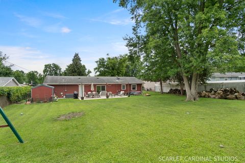 Tiny photo for 8 Dolphin Court, Oswego, IL 60543 (MLS # 12677963)