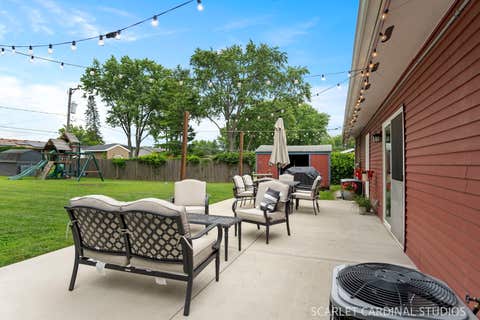 Tiny photo for 8 Dolphin Court, Oswego, IL 60543 (MLS # 12677963)