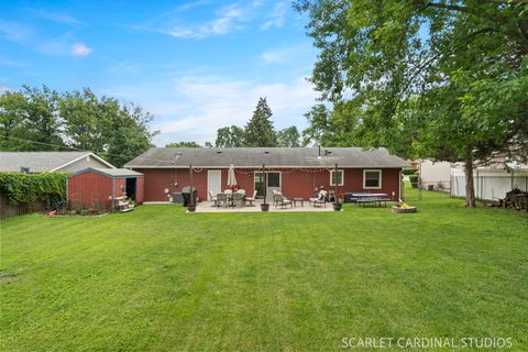 Tiny photo for 8 Dolphin Court, Oswego, IL 60543 (MLS # 12677963)