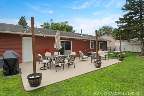 Tiny photo for 8 Dolphin Court, Oswego, IL 60543 (MLS # 12677963)