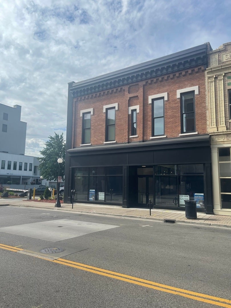 12 E Main Street