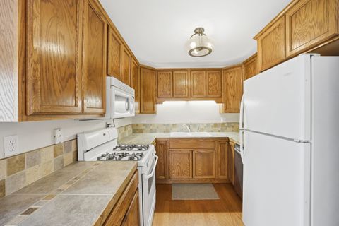 Tiny photo for 7220 Sprucewood Avenue, Woodridge, IL 60517 (MLS # 12602470)