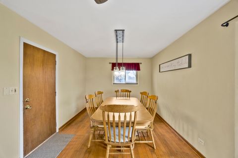 Tiny photo for 7220 Sprucewood Avenue, Woodridge, IL 60517 (MLS # 12602470)