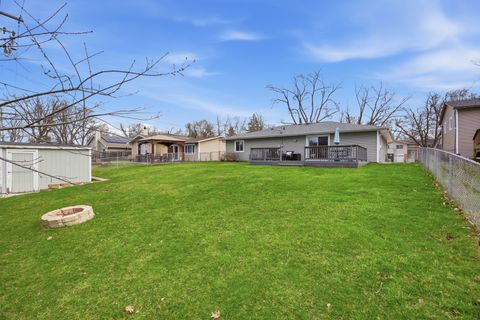 Tiny photo for 7220 Sprucewood Avenue, Woodridge, IL 60517 (MLS # 12602470)