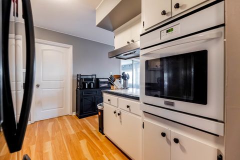 Tiny photo for 7712 S Oketo Avenue, Bridgeview, IL 60455 (MLS # 12567299)