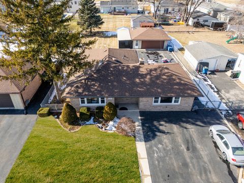 Tiny photo for 7712 S Oketo Avenue, Bridgeview, IL 60455 (MLS # 12567299)