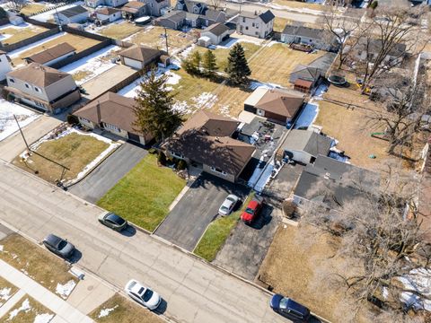 Tiny photo for 7712 S Oketo Avenue, Bridgeview, IL 60455 (MLS # 12567299)