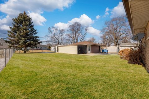Tiny photo for 7712 S Oketo Avenue, Bridgeview, IL 60455 (MLS # 12567299)
