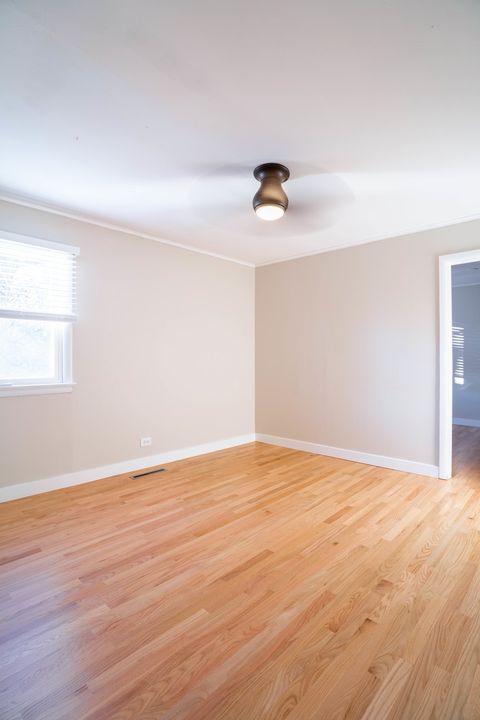 Tiny photo for 1392 W 52nd Place, La Grange Highlands, IL 60525 (MLS # 12525026)