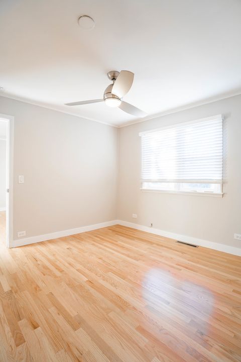 Tiny photo for 1392 W 52nd Place, La Grange Highlands, IL 60525 (MLS # 12525026)