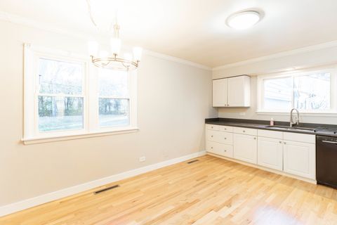 Tiny photo for 1392 W 52nd Place, La Grange Highlands, IL 60525 (MLS # 12525026)