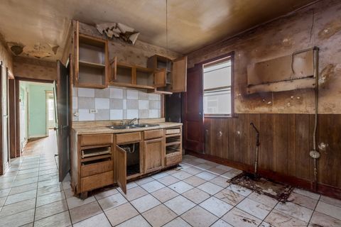 Tiny photo for 7206 S Lafayette Avenue, Chicago, IL 60621 (MLS # 12533616)