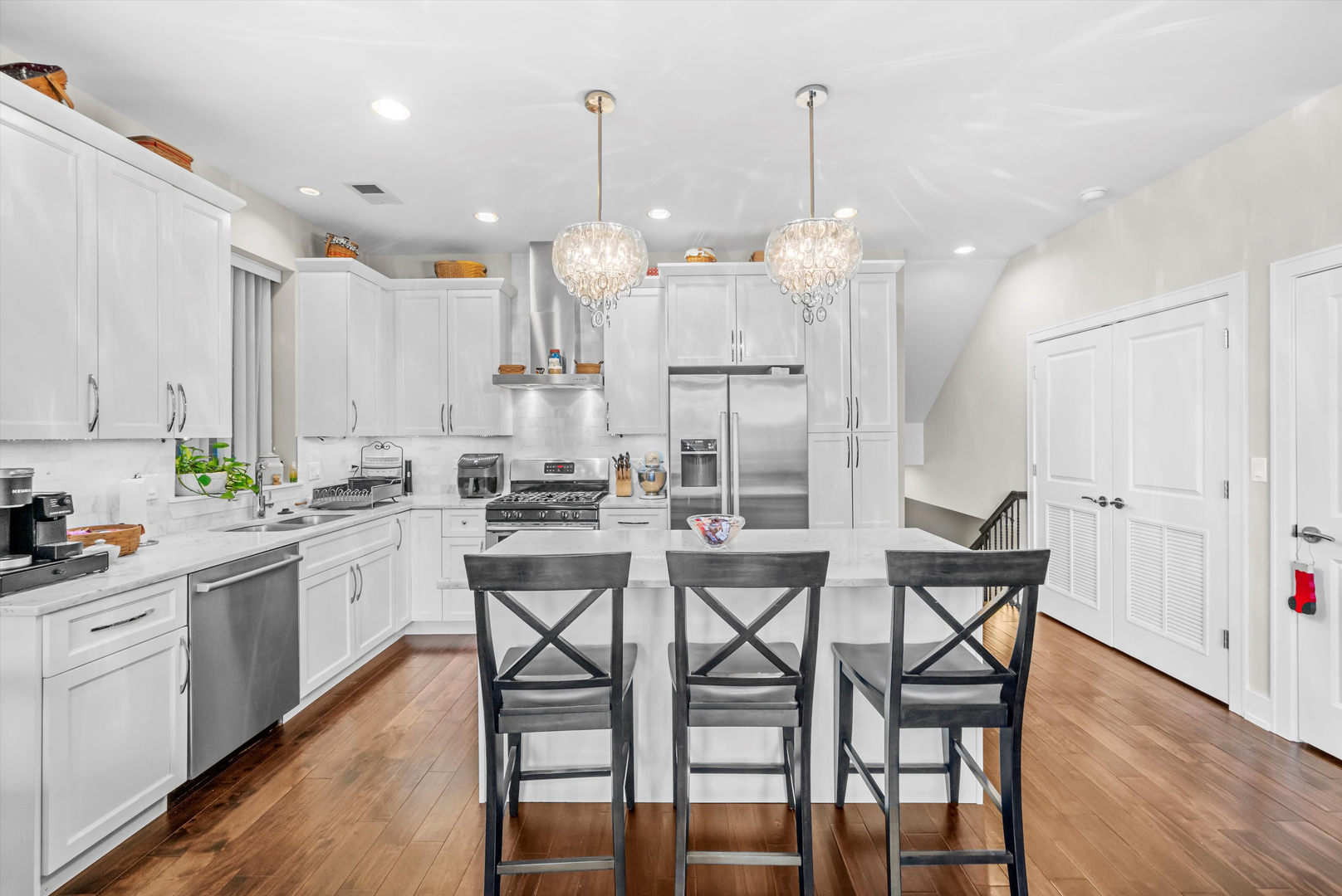 3215 N ELSTON Avenue 1N