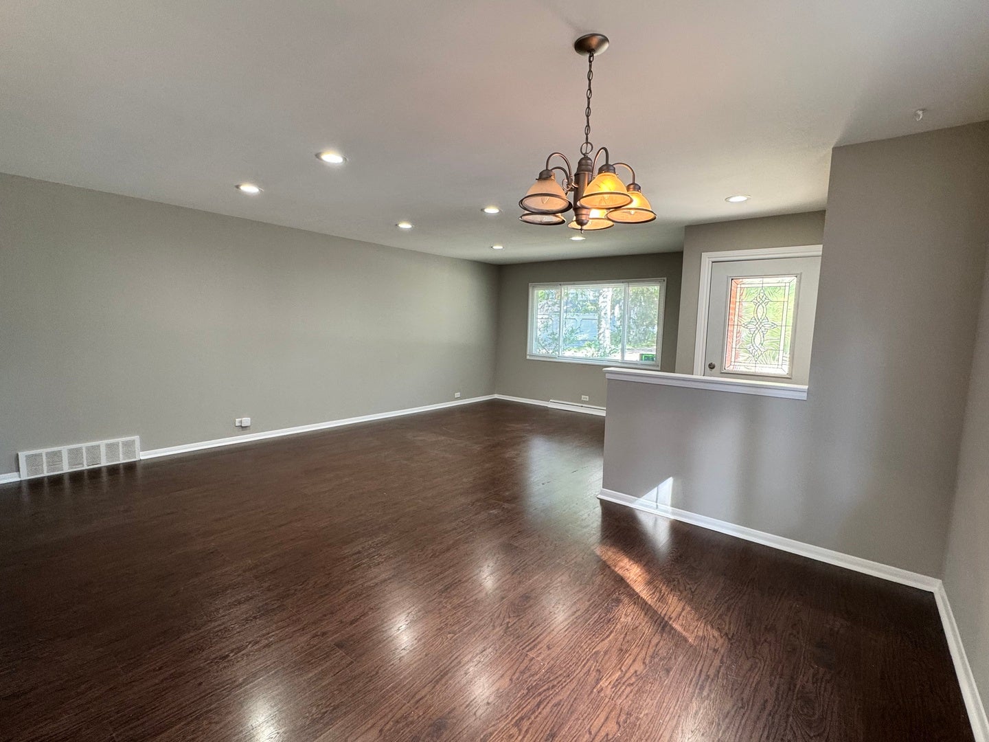 205 W Euclid Avenue
