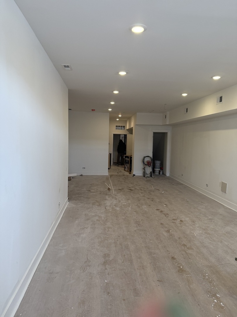 2157 N Western Avenue 1