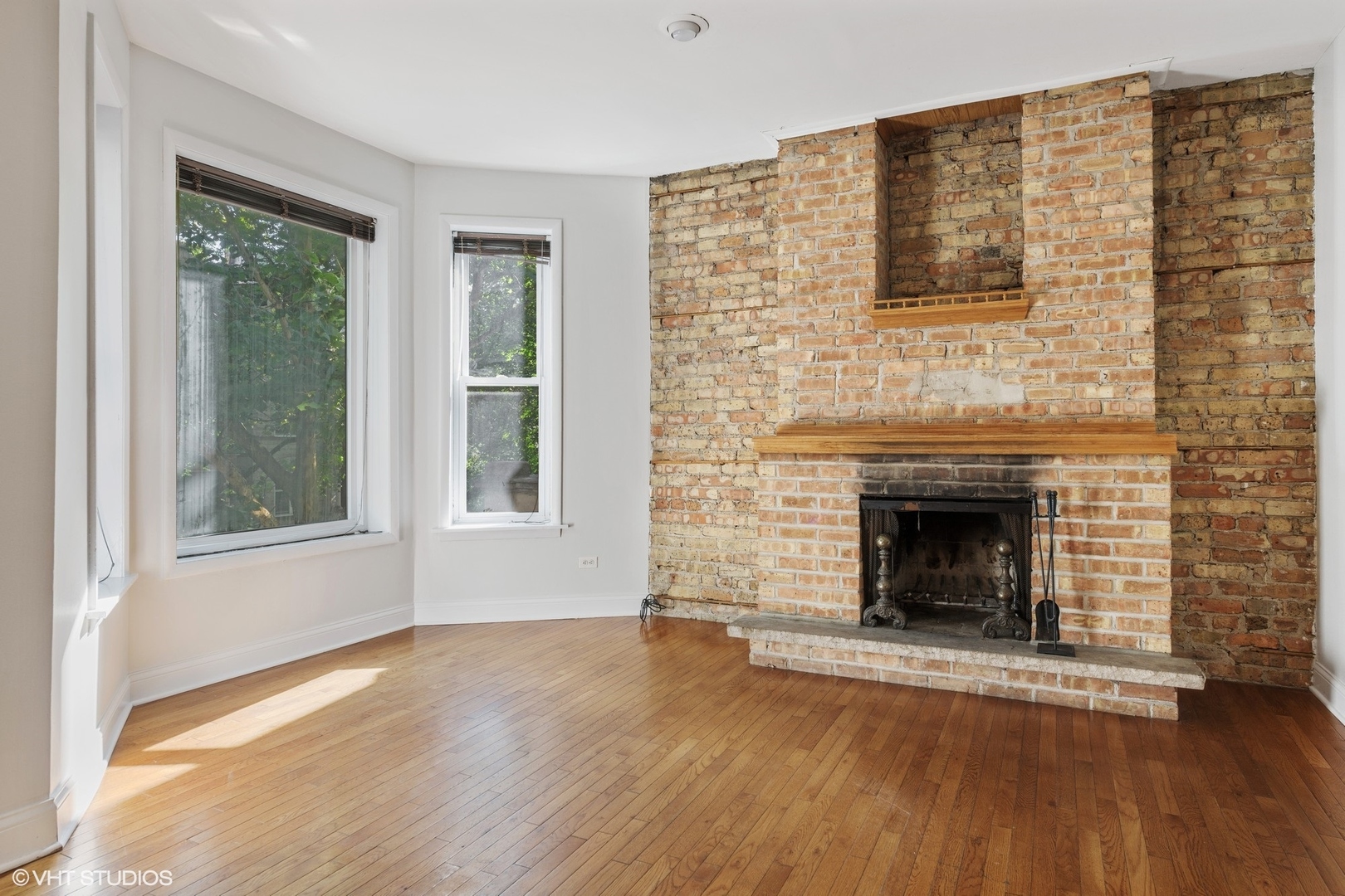 862 W Newport Avenue 2