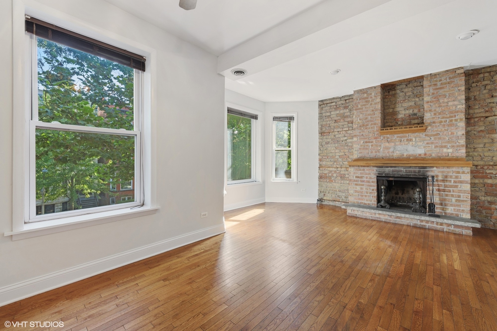 862 W Newport Avenue 2