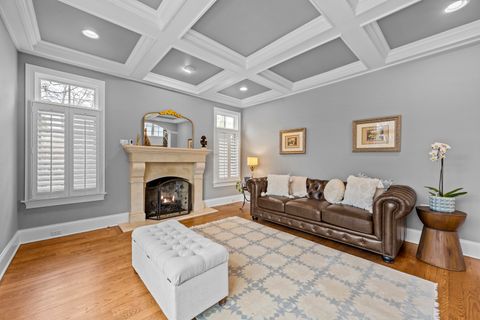 Tiny photo for 33 Washington Circle, Lake Forest, IL 60045 (MLS # 12577669)