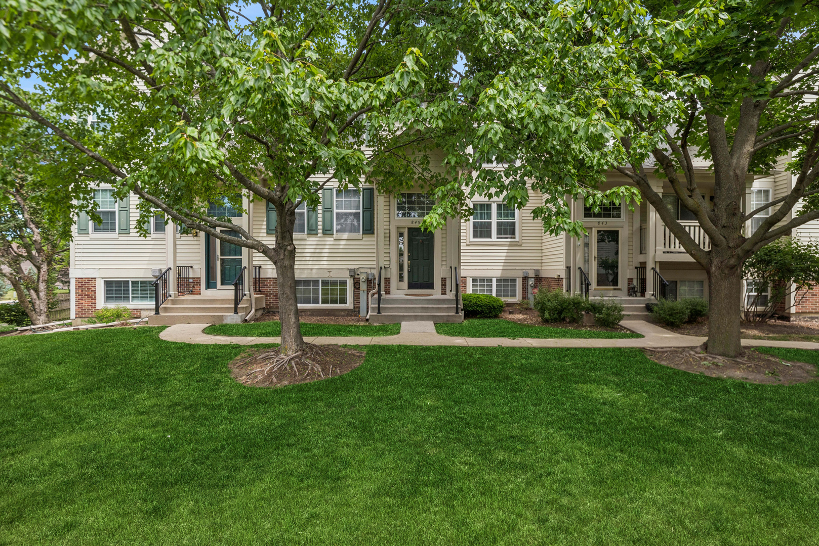 845 Essex Circle