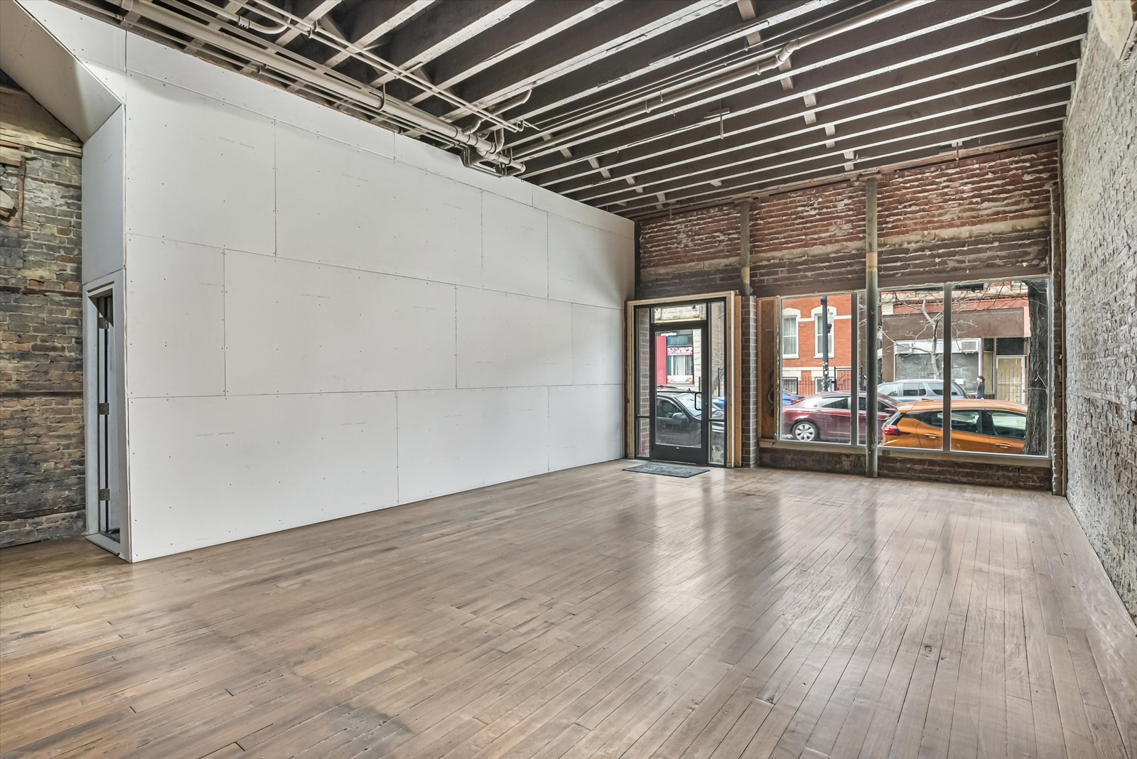 1531 W 18th Street