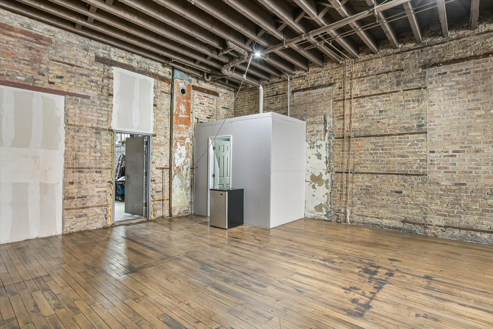 1531 W 18th Street