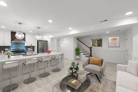 Tiny photo for 5312 S Woodlawn Avenue #1, Chicago, IL 60615 (MLS # 12417270)