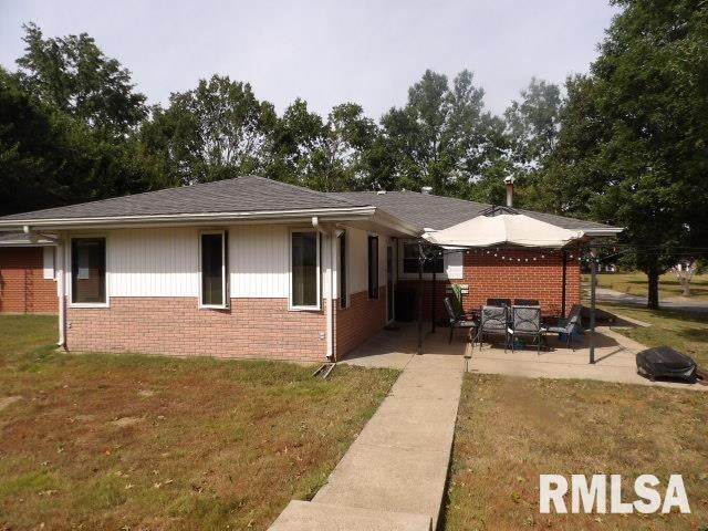 736 N MILL Street