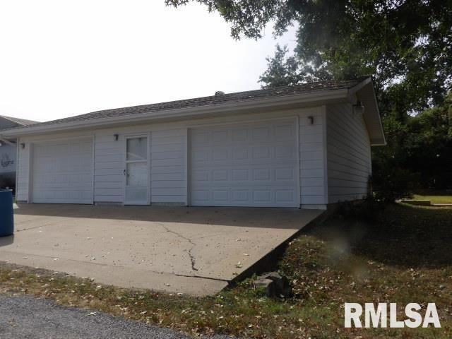 736 N MILL Street