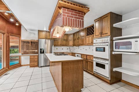 Tiny photo for 6936 N Kostner Avenue, Lincolnwood, IL 60712 (MLS # 12733568)