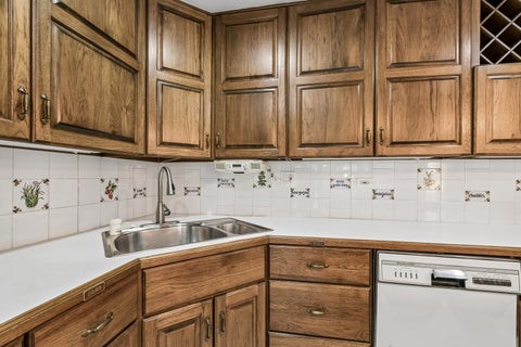 Tiny photo for 6936 N Kostner Avenue, Lincolnwood, IL 60712 (MLS # 12733568)