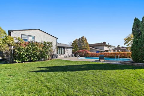 Tiny photo for 212 Natwick Lane, Schaumburg, IL 60193 (MLS # 12534146)