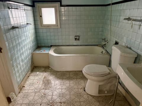 Tiny photo for 2508 Isabella Street, Evanston, IL 60201 (MLS # 12534223)