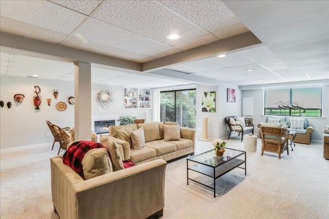 Tiny photo for 447 WHITE OAK Lane #1135B, Lake Barrington, IL 60010 (MLS # 12701822)
