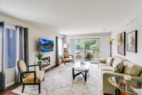 Tiny photo for 447 WHITE OAK Lane #1135B, Lake Barrington, IL 60010 (MLS # 12701822)
