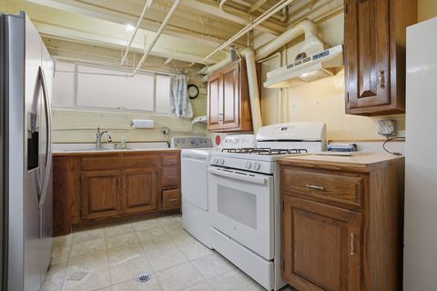 Tiny photo for 2711 W Balmoral Avenue, Chicago, IL 60625 (MLS # 12623546)