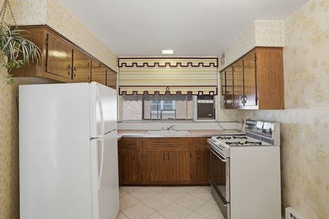 Tiny photo for 2711 W Balmoral Avenue, Chicago, IL 60625 (MLS # 12623546)
