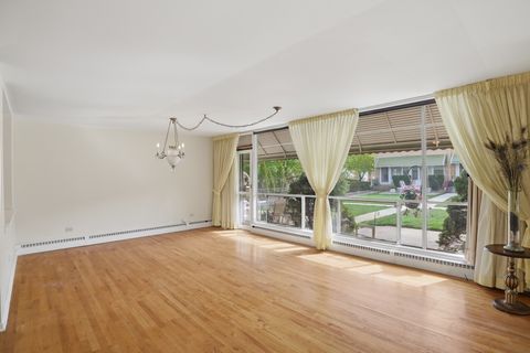 Tiny photo for 2711 W Balmoral Avenue, Chicago, IL 60625 (MLS # 12623546)