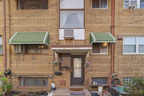 Tiny photo for 2711 W Balmoral Avenue, Chicago, IL 60625 (MLS # 12623546)