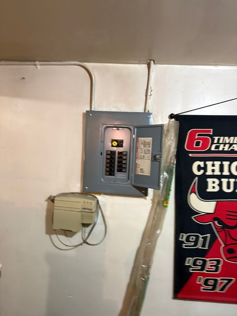 Tiny photo for 2016 W 52nd Street, Chicago, IL 60609 (MLS # 12524474)