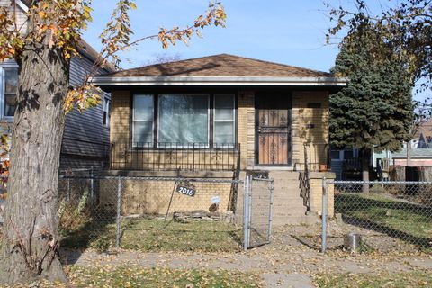 Photo of 2016 W 52nd Street, Chicago, IL 60609 (MLS # 12524474)