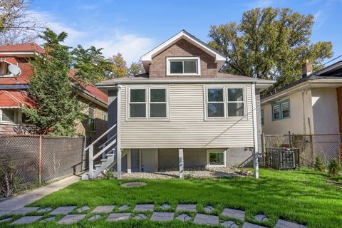 Tiny photo for 1702 S 4th Avenue, Maywood, IL 60153 (MLS # 12622748)