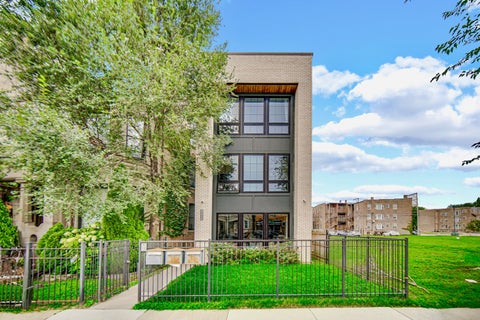Photo of 4516 S Indiana Avenue #2, Chicago, IL 60653 (MLS # 12751351)